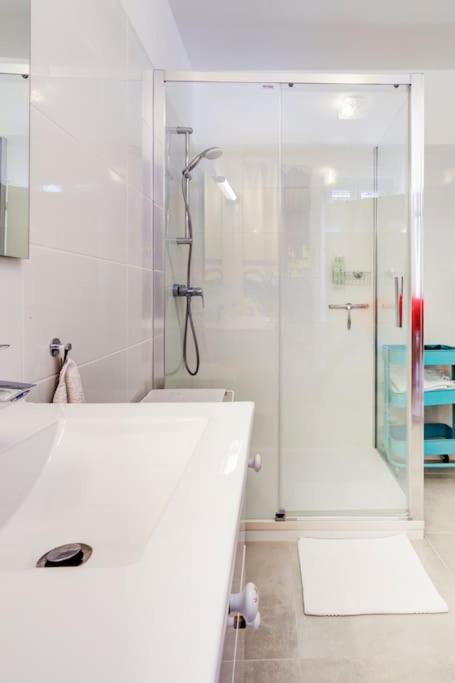 Appartement Place Des Halles Сет Экстерьер фото
